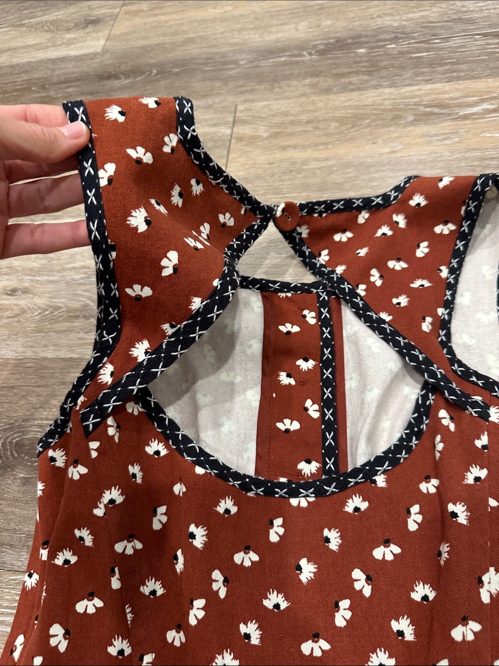 Anthropologie Rust Midi Dress with White Floral Print and Black Trim - Picture 12 of 16